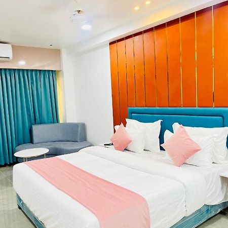 Hotel The Vital Surat Exterior photo