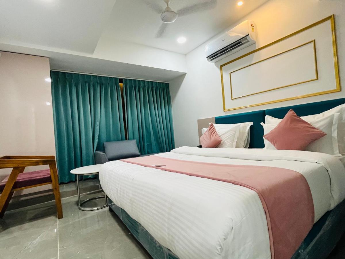 Hotel The Vital Surat Exterior photo