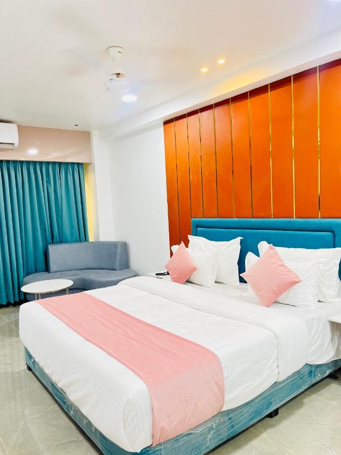 Hotel The Vital Surat Exterior photo